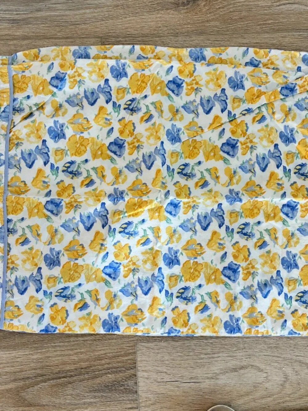 Vintage Laura Ashley Charlotte Confetti Floral Pillow Cases Set of 2 Standard